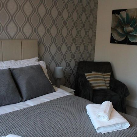 Haven - Spacious Luxury Home Perfect For Families, Couples And Contractors! 5Mins To Xscape And Junction 32! Каслфорд Экстерьер фото
